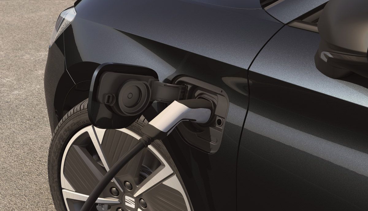 Nuevo SEAT Leon e HYBRID.