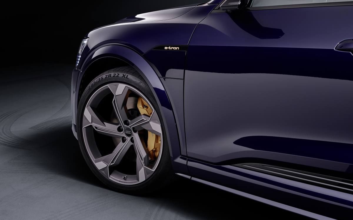 Los Audi e tron S, con llantas de 20 pulgadas de diámetro