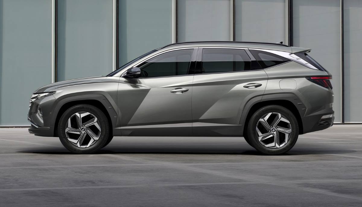 Vista lateral del Hyundai Tucson 2021