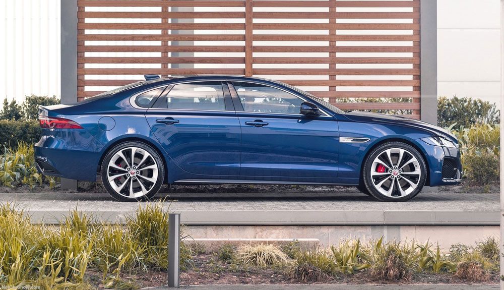 La línea dle Jaguar XF 2021 cambia ligeramente respecto al modelo actual