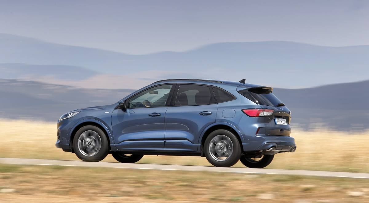 Ford Kuga ST Line X 2.0 Ecoblue mHEV 150 CV 6