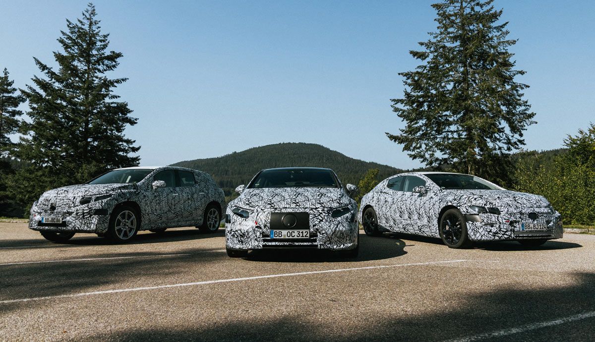 Los nuevos eléctricos de Mercedes-Benz, todavía camuflados.