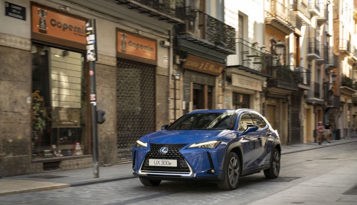 Lexus UX 300e 2021: todos los precios y datos para España del nuevo SUV.