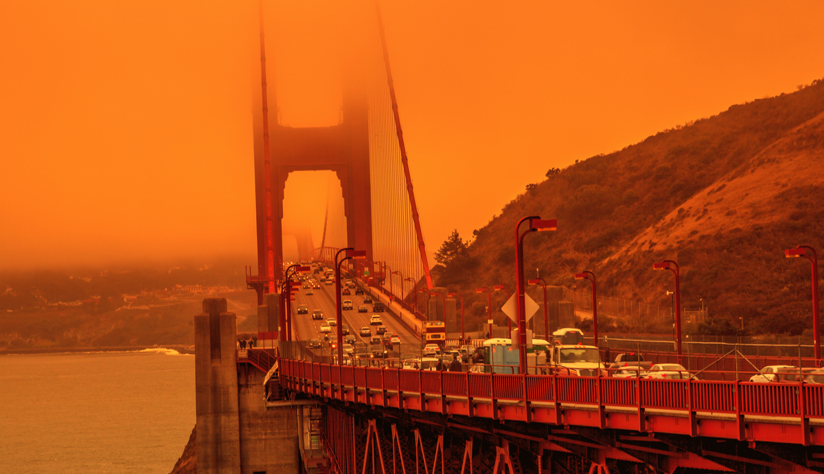 El cielo de California se volvió naranja por el humo de los incendios. Foto: iStock