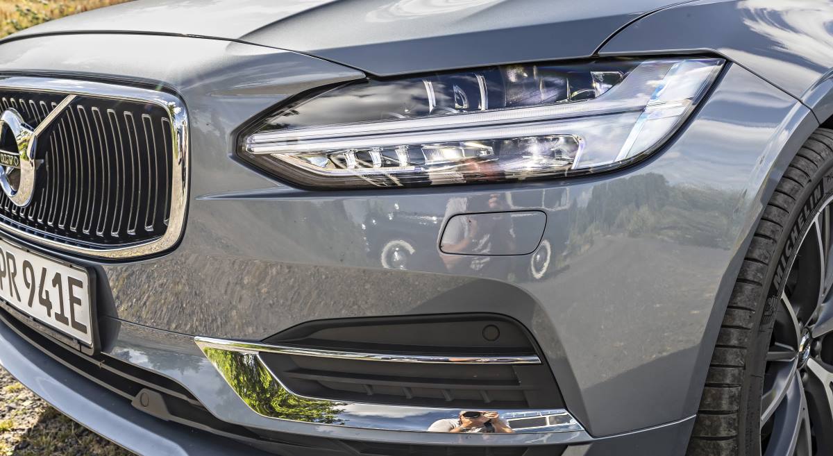 Volvo V90 T8 (3)