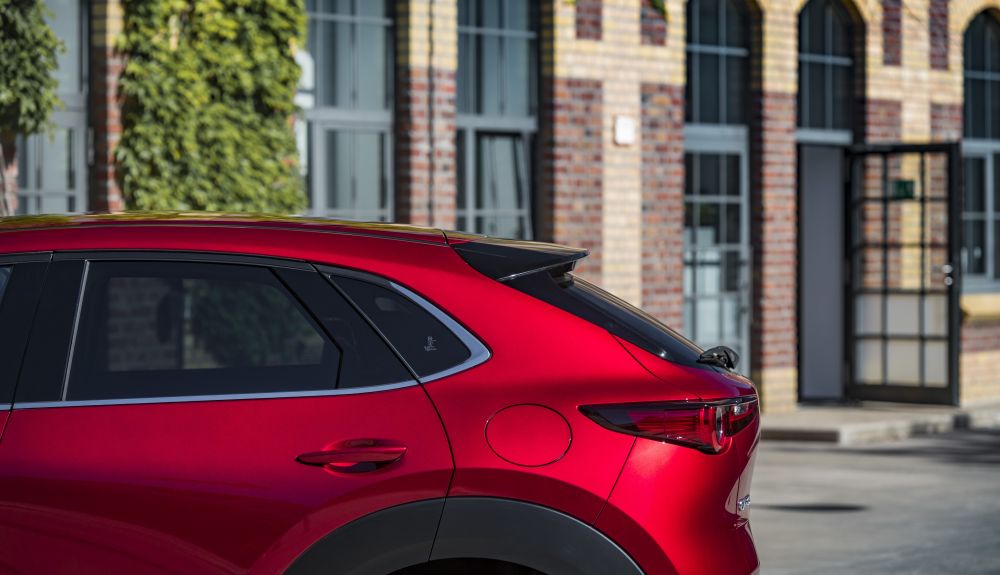 2020 CX 30 CX Campaign Still side 3 2020 CX 30 CX Campaign Still side 3