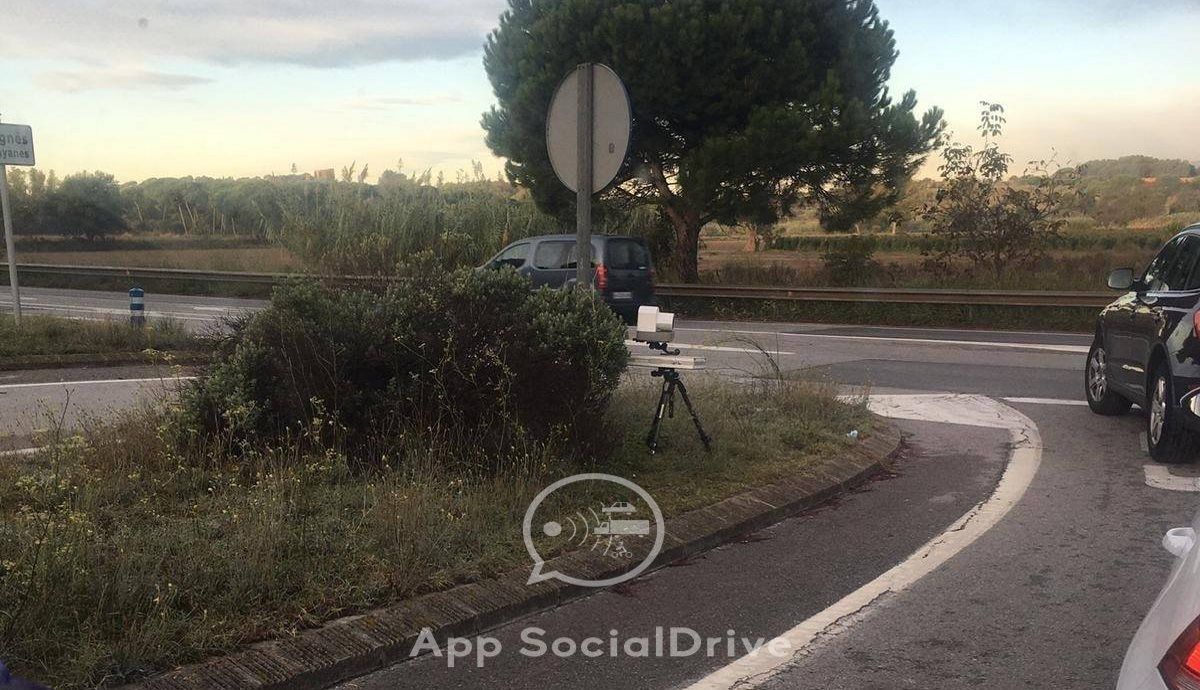 Radar móvil Autovelox 106 en España. | Foto: SocialDrive.