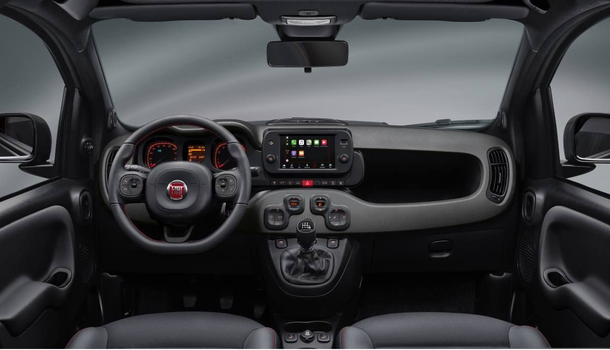 El interior del Fiat Panda Sport 2021