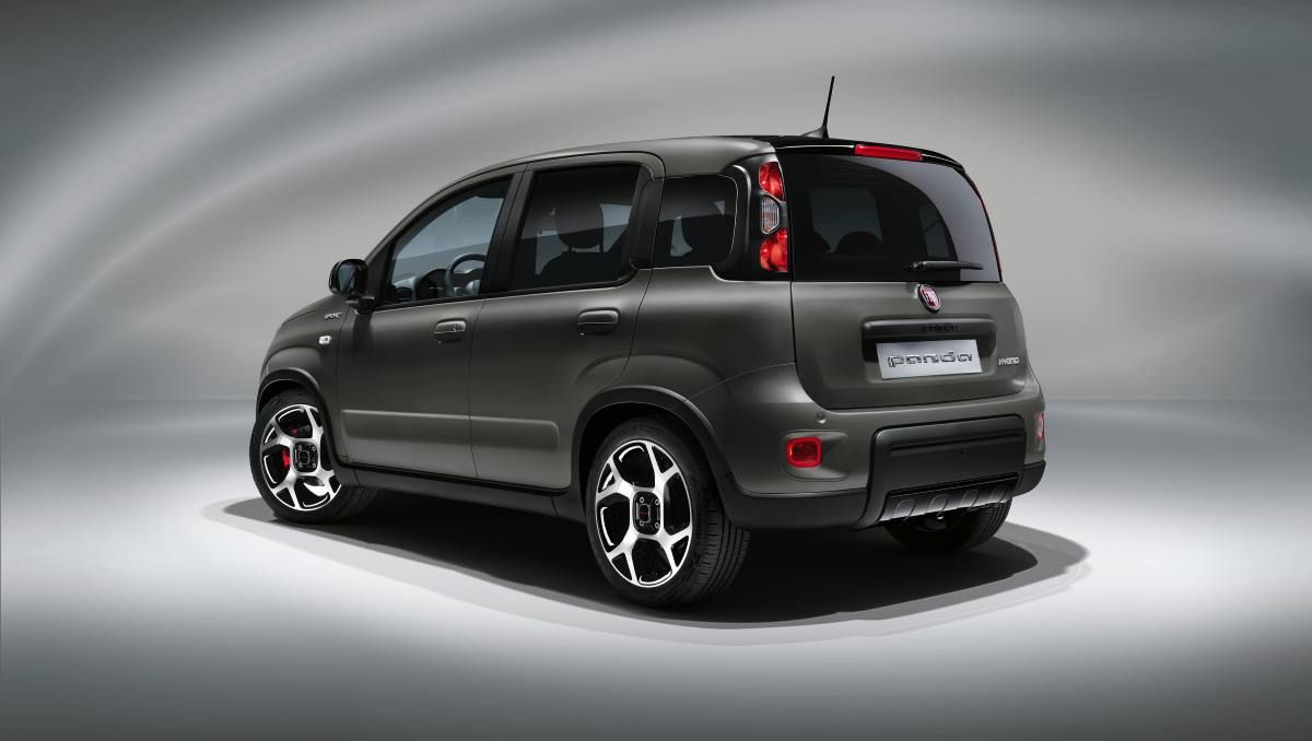 Vista posterior del Fiat Panda Sport 2021