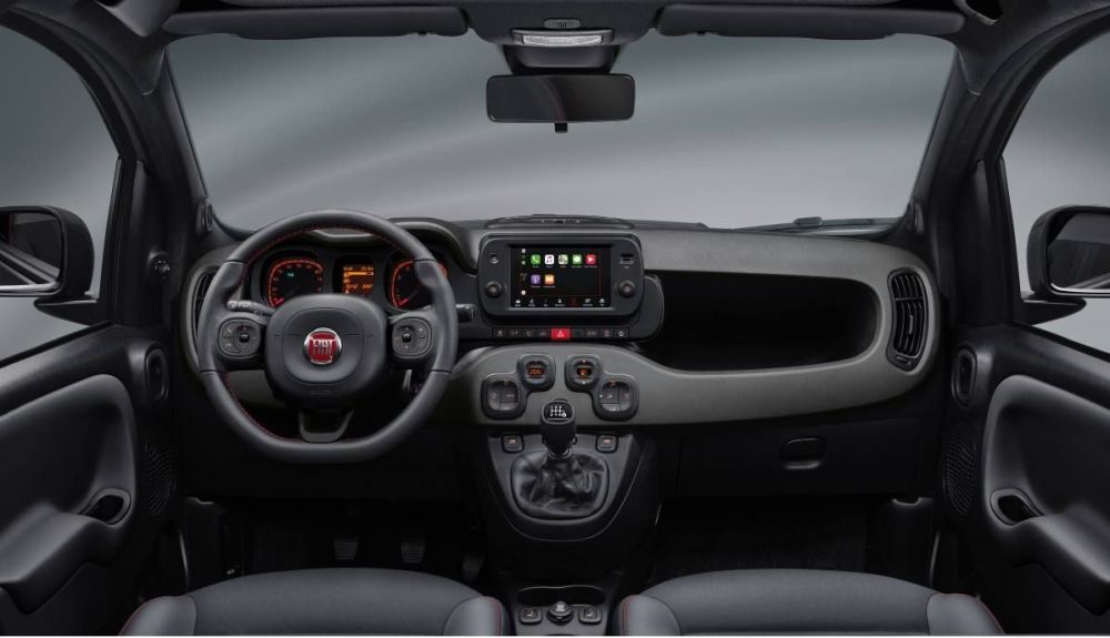 El interior del Fiat Panda Sport 2021