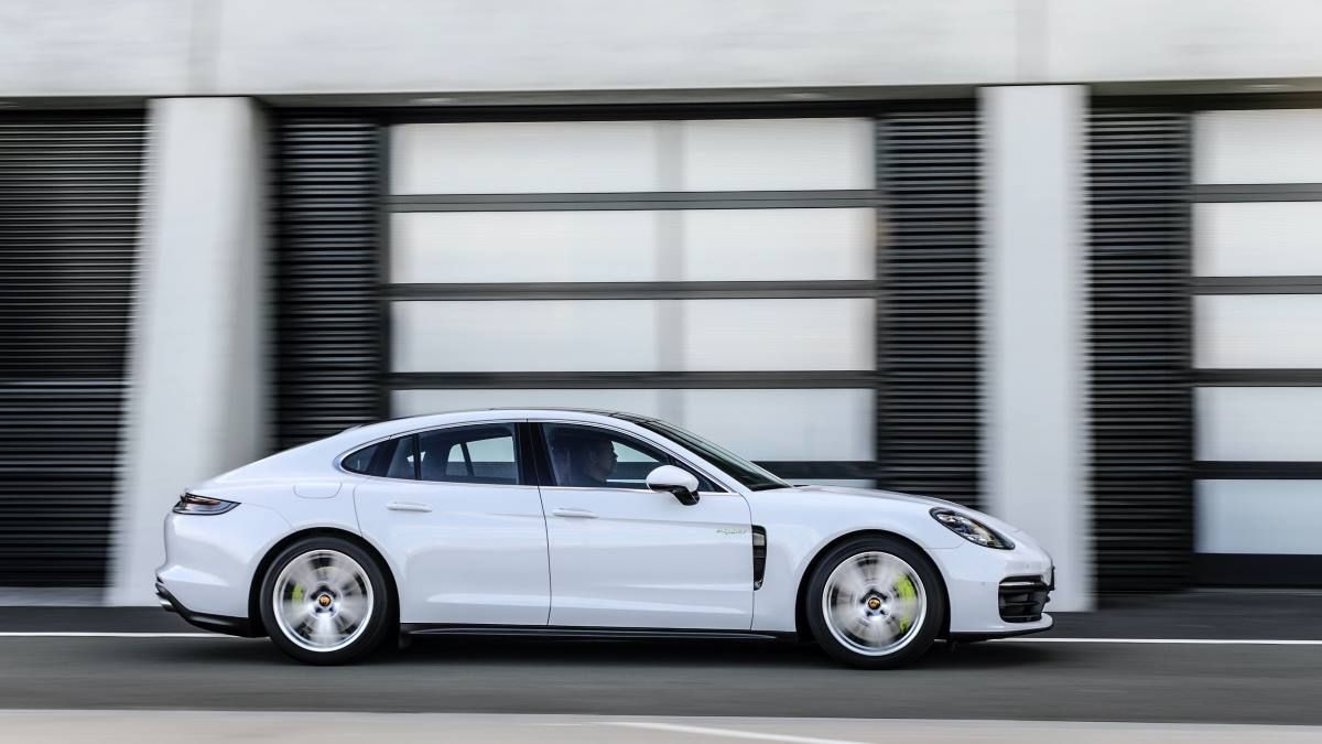 Porsche Panamera 2021 1