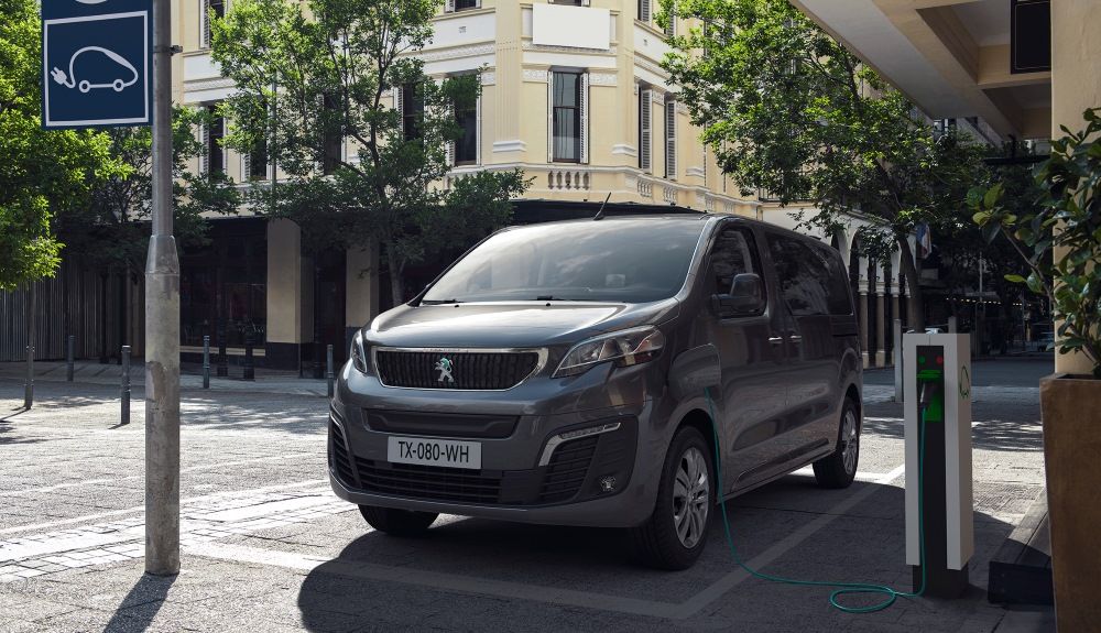 Peugeot e-Traveller 2021