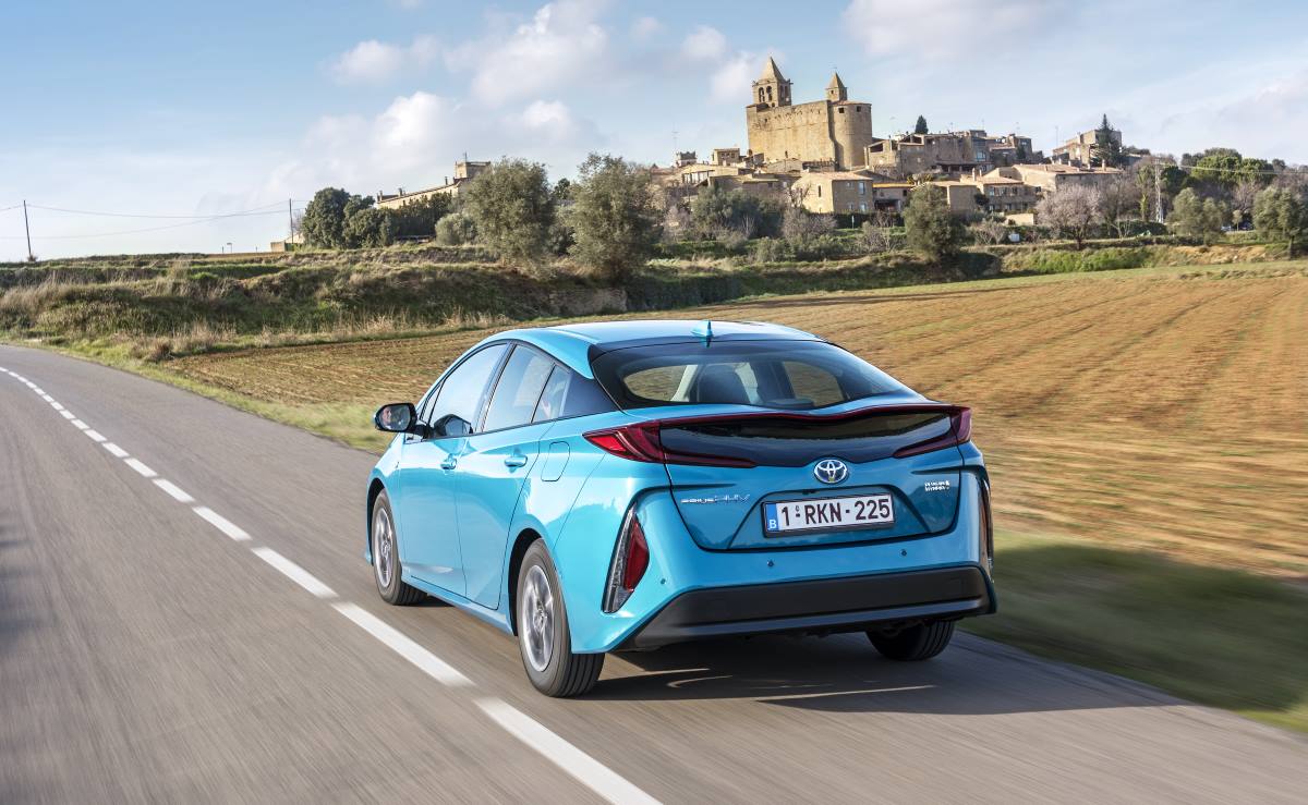 Toyota Prius Plug in Hybrid 2021 3