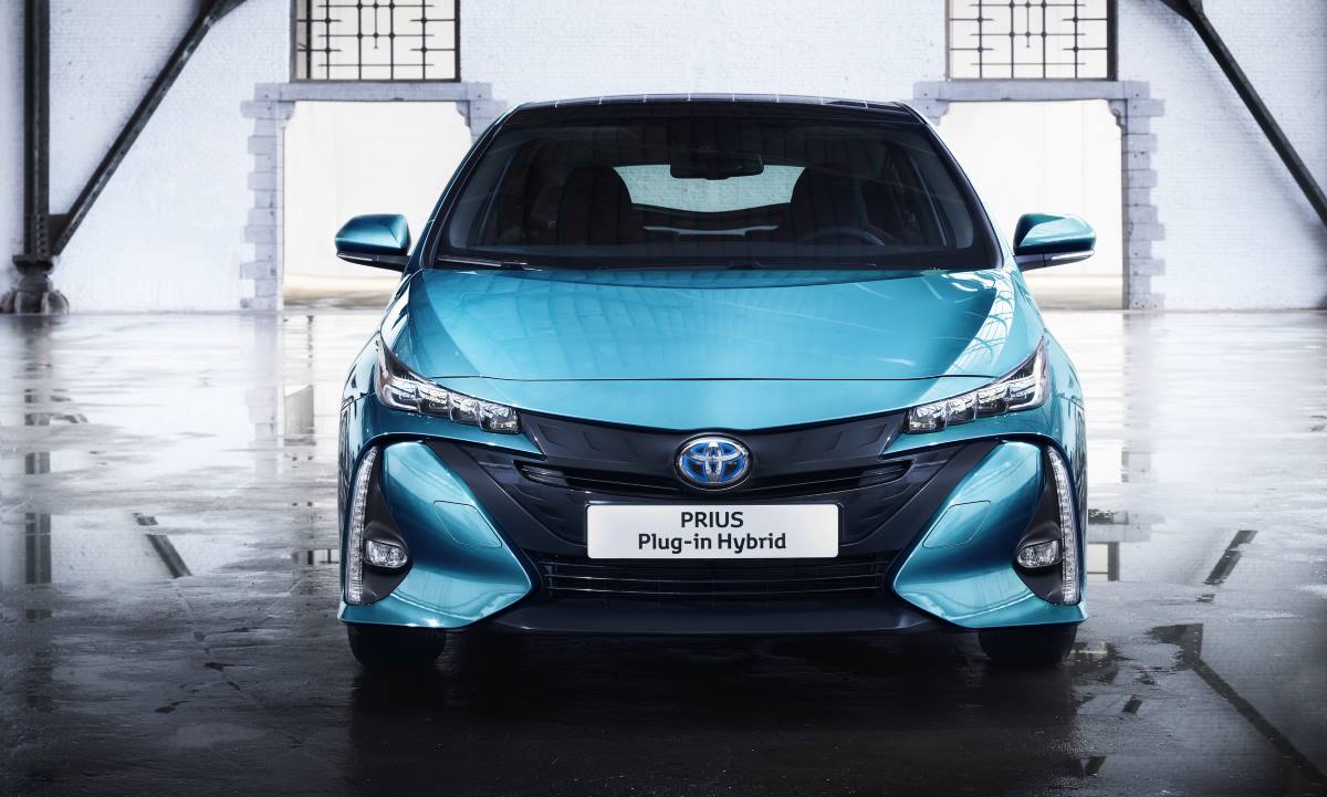 Toyota Prius Plug in Hybrid 2021 4