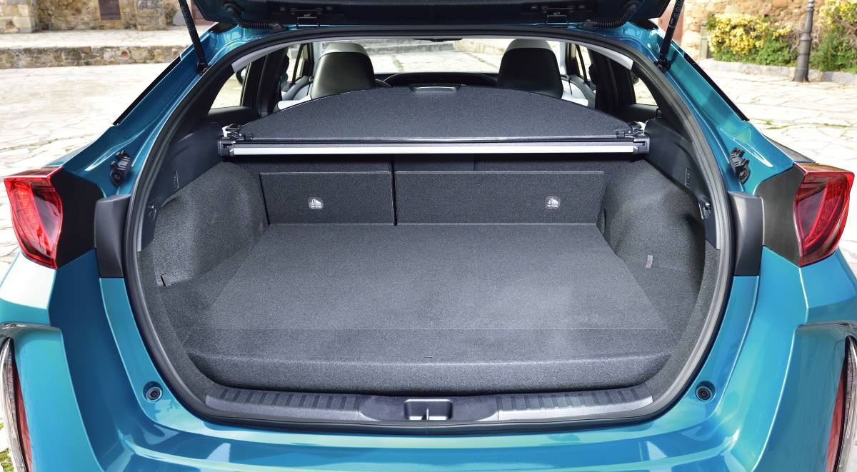 Toyota Prius Plug in Hybrid 2021 10
