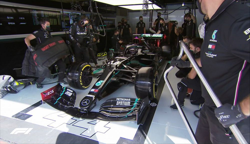 Lewis Hamilton salió con medios al final de la Q3 Lewis Hamilton salió con medios al final de la Q3