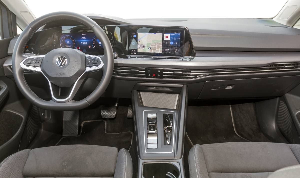 VW Golf 1.5 eTSI 1
