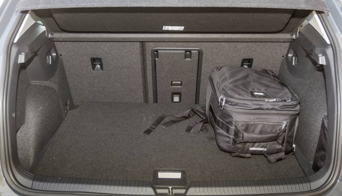 VW Golf 1.5 eTSI 3