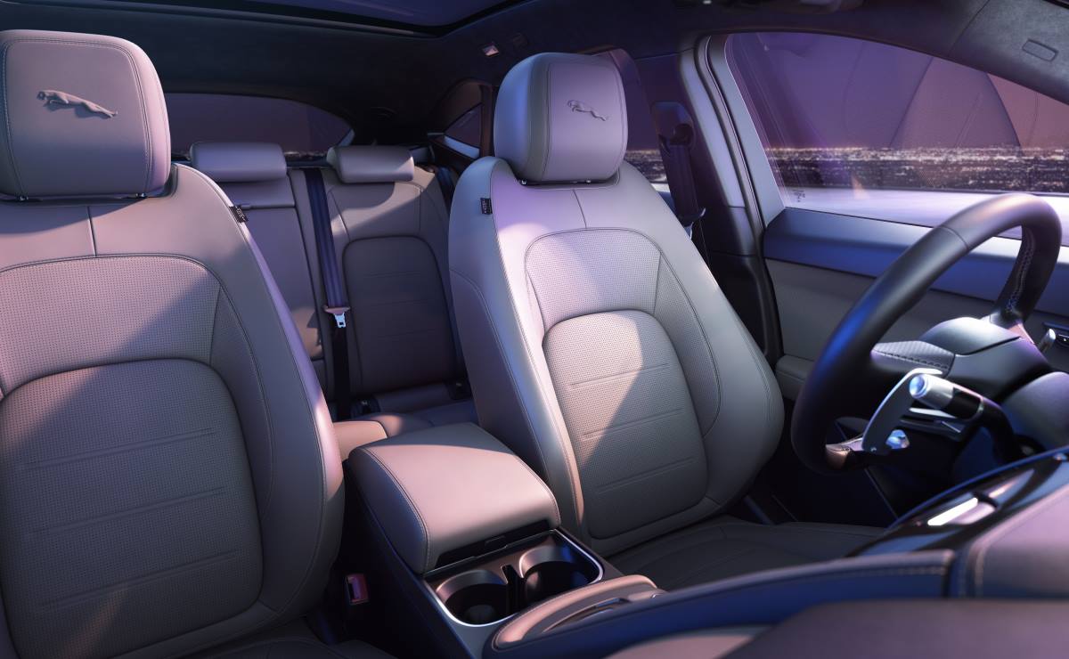 Jaguar E Pace 2021 5