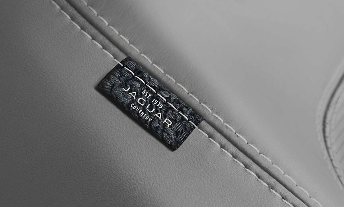 Jaguar E Pace 2021 6