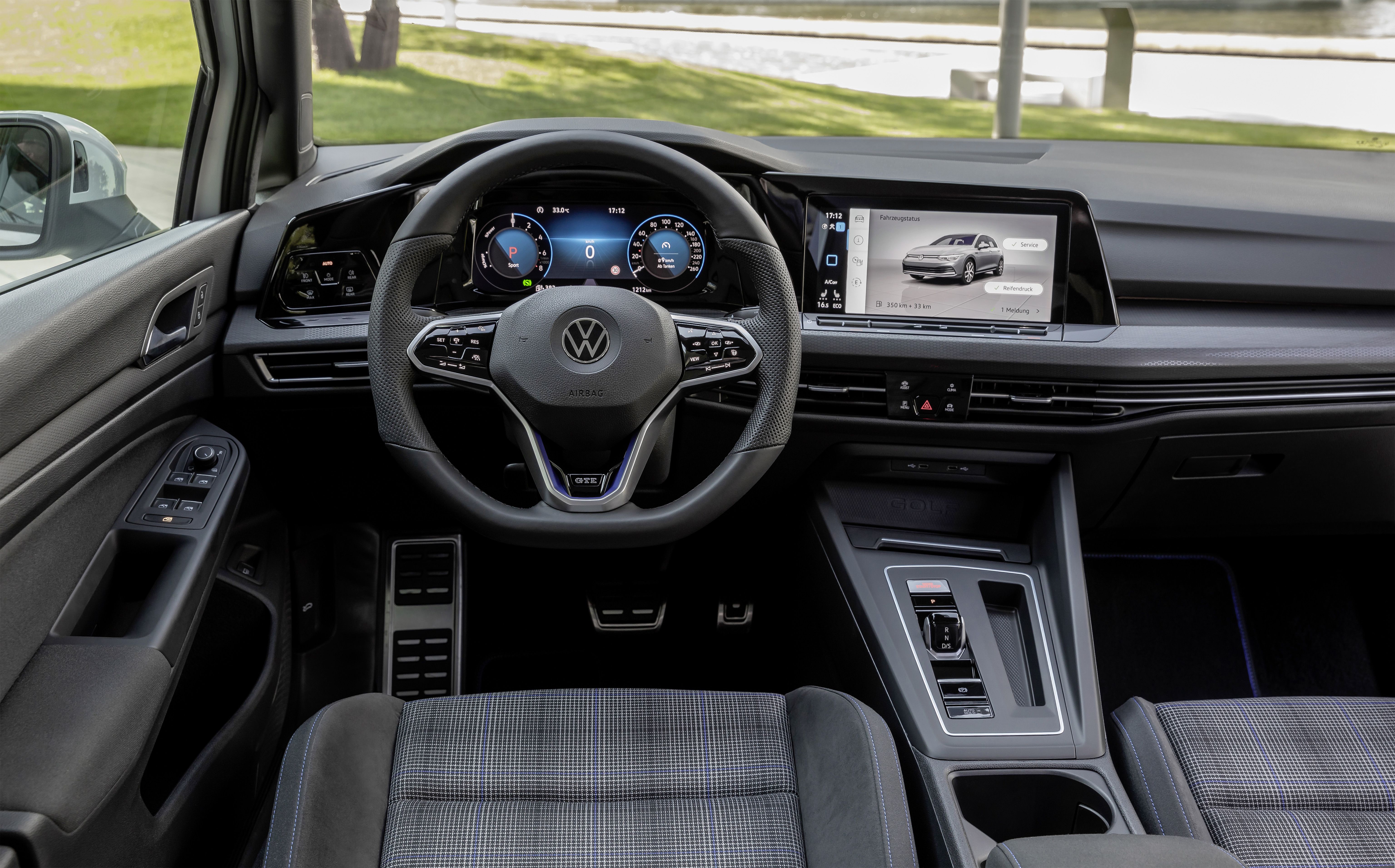VW Golf GTE (11)