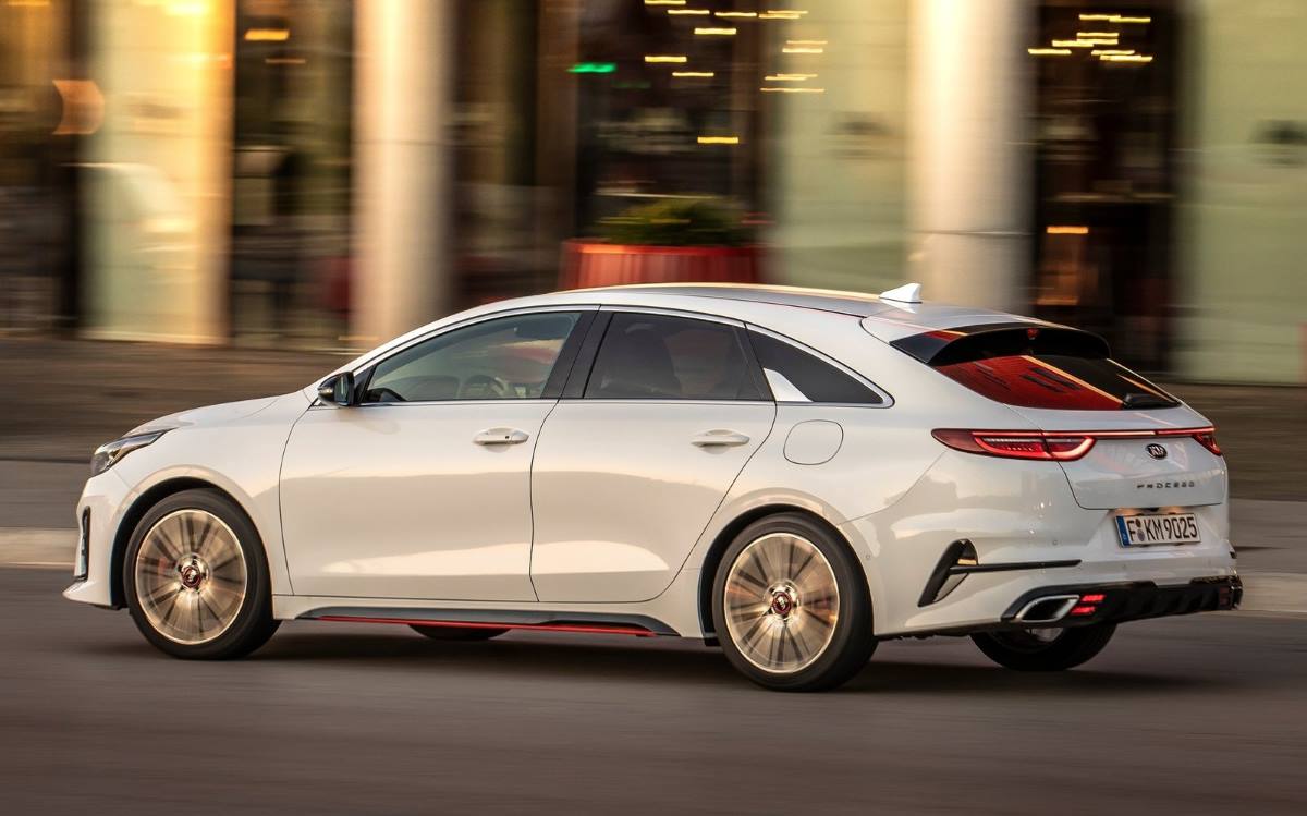 Kia ProCeed 1