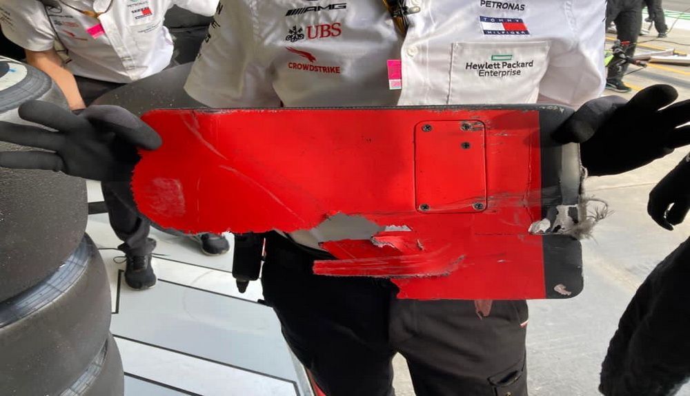Trozo del Haas Magnussen que Bottas llevaba bajo su coche Trozo del Haas Magnussen que Bottas llevaba bajo su coche