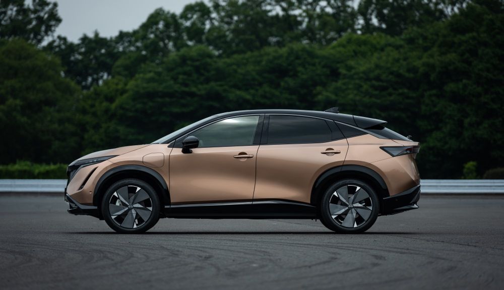 Con 4,60 metros, el Nissan Ariya se ubica entre el Qashqai y el X-Trail. Con 4,60 metros, el Nissan Ariya se ubica entre el Qashqai y el X-Trail.