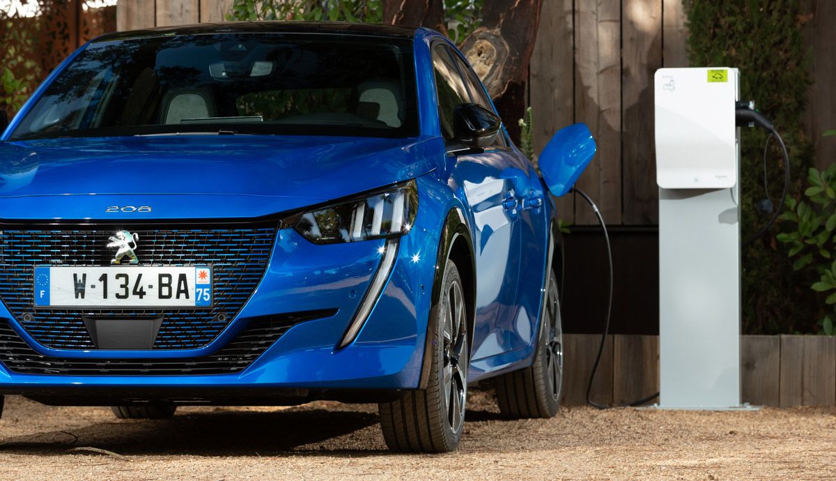 Peugeot e-208 y e-2008.