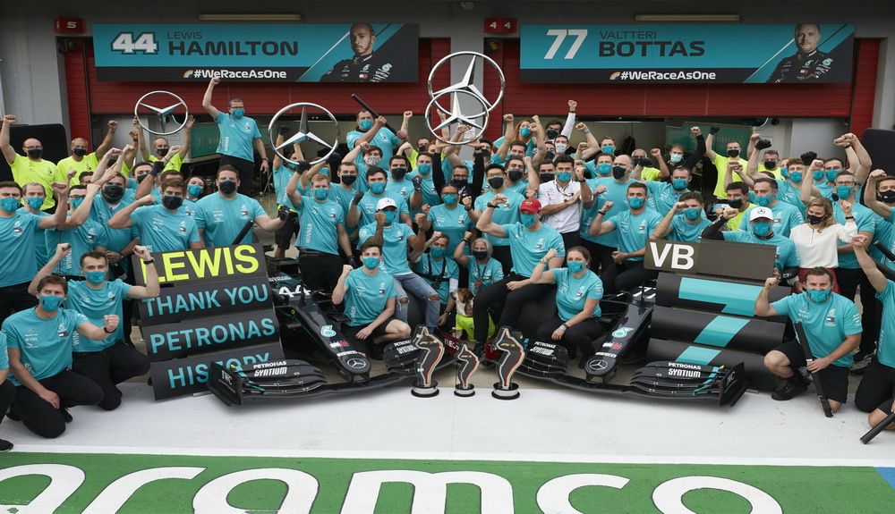 Mercedes celebró así sus 7 titulos consecutivos en F1