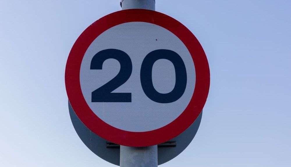 En ciudad se establece un nuevo límite de 20 km/h para vías de plataforma única En ciudad se establece un nuevo límite de 20 km/h para vías de plataforma única
