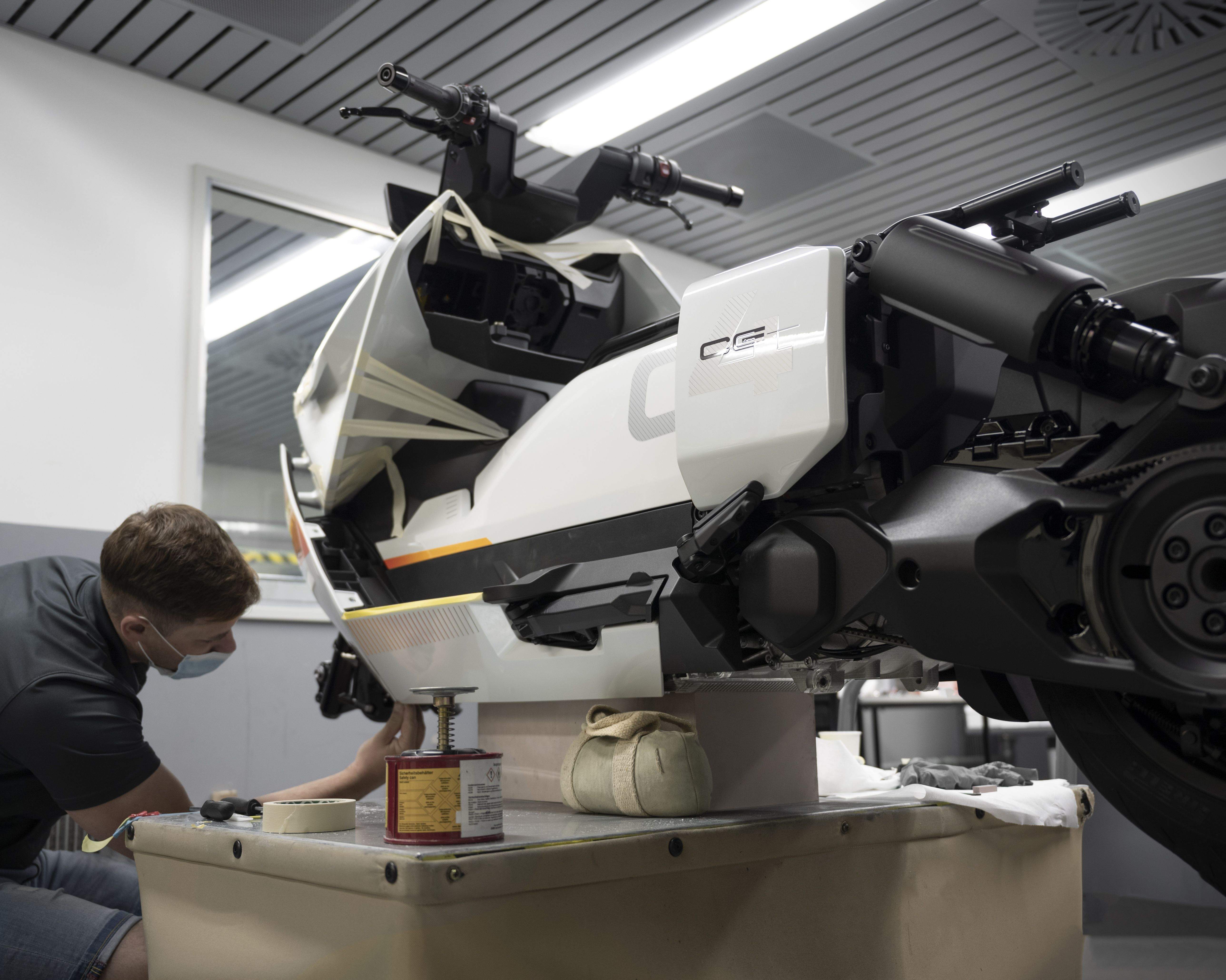 BMW Motorrad Definition CE 04 