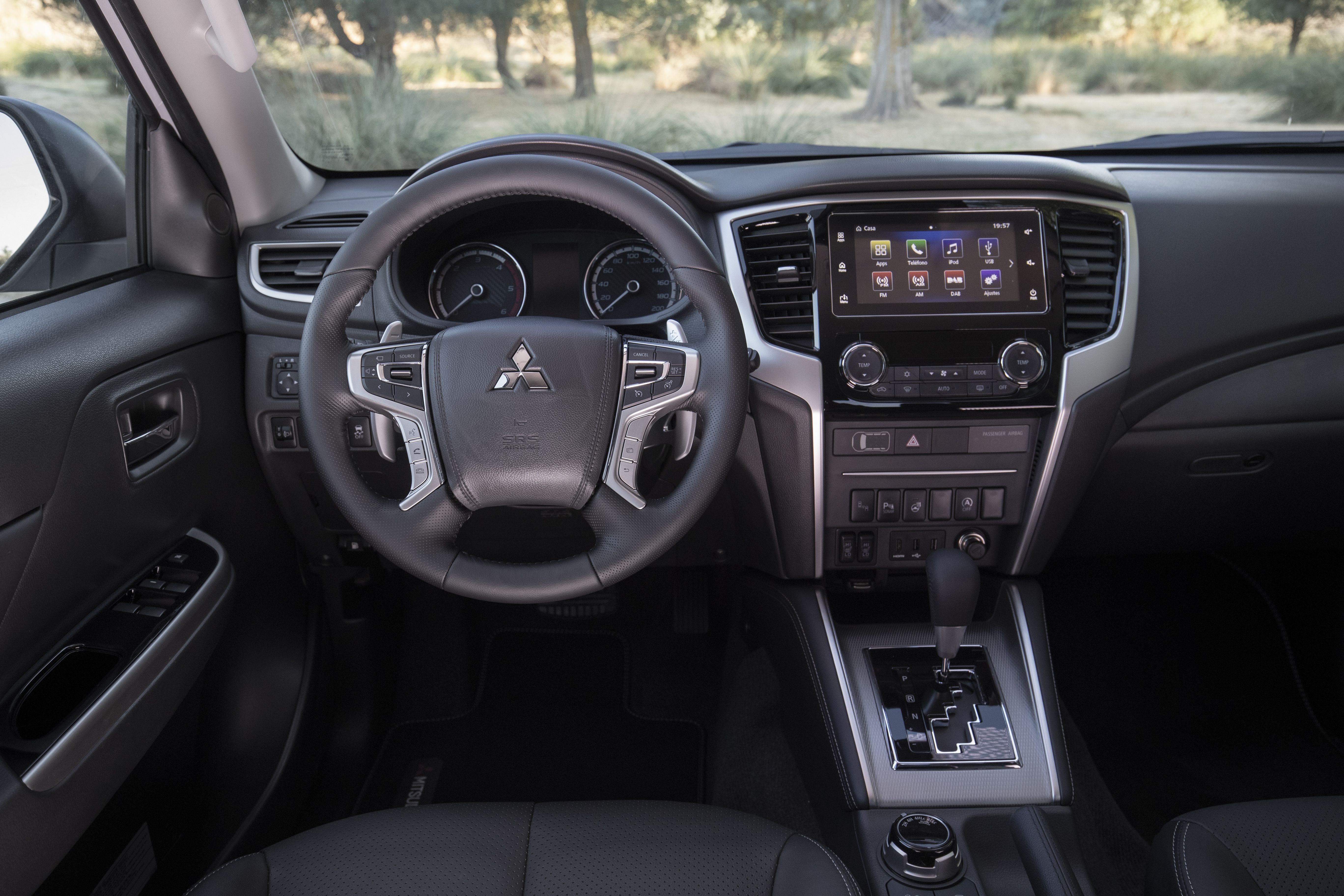 Mitsubishi L200 Doble Cabina 2020 