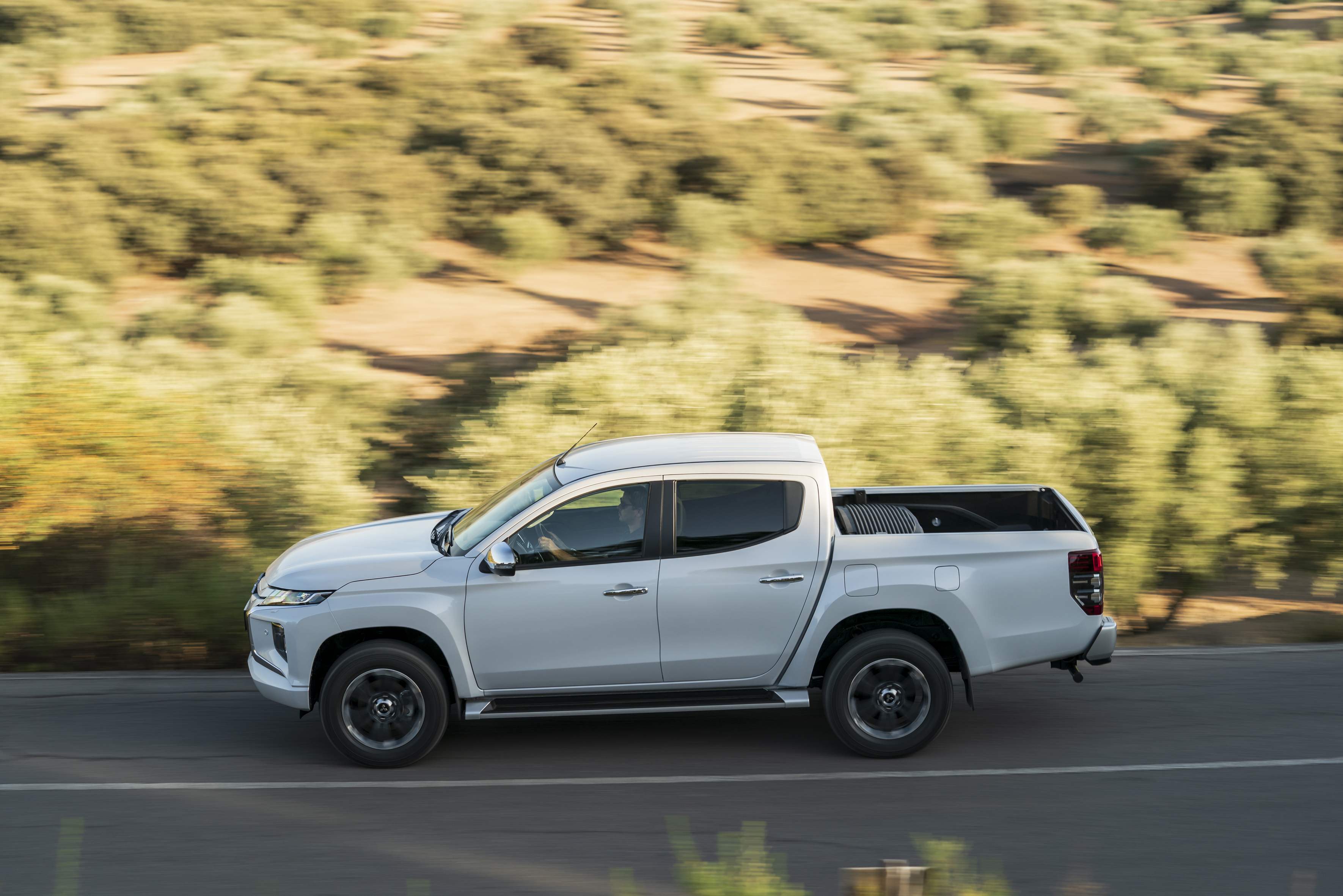 Mitsubishi L200 Doble Cabina 2020 
