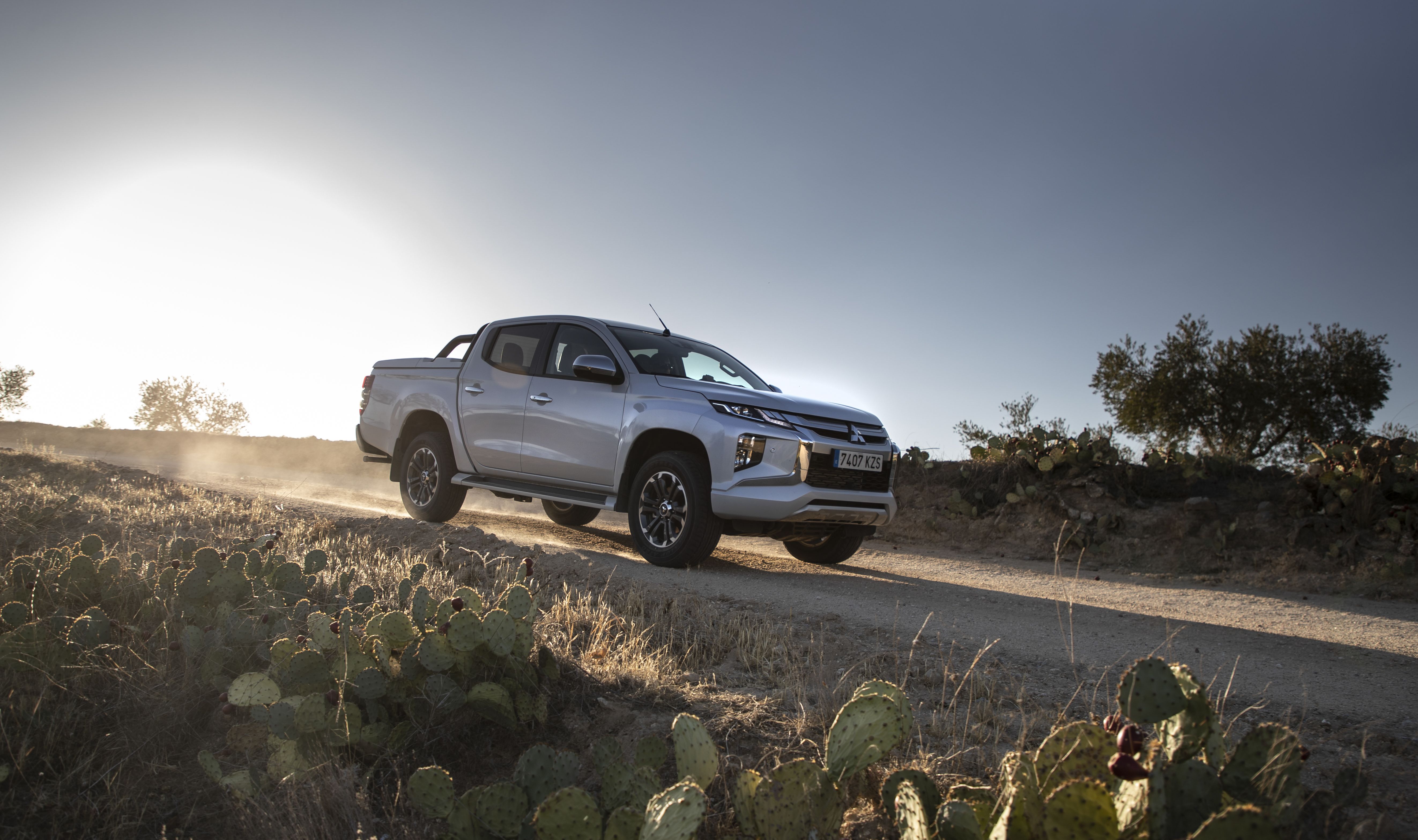 Mitsubishi L200 Doble Cabina 220 DI-D Kaiteki 2020