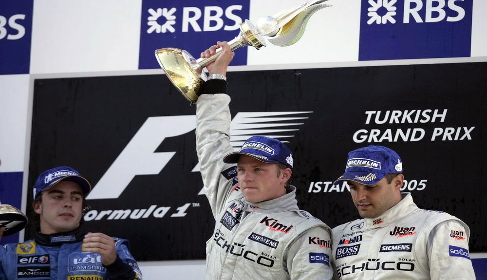 Victoria de Raikkonen en el primer GP de Turquía, en 2005. Alonso fue segundo