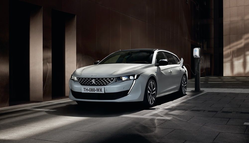 PEUGEOT 508PHEV SW 2019 005 FR 0 4