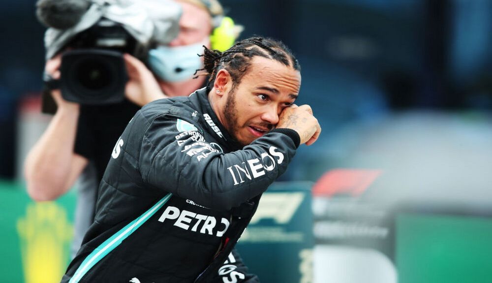 Un emcionado Lewis Hamilton Un emcionado Lewis Hamilton