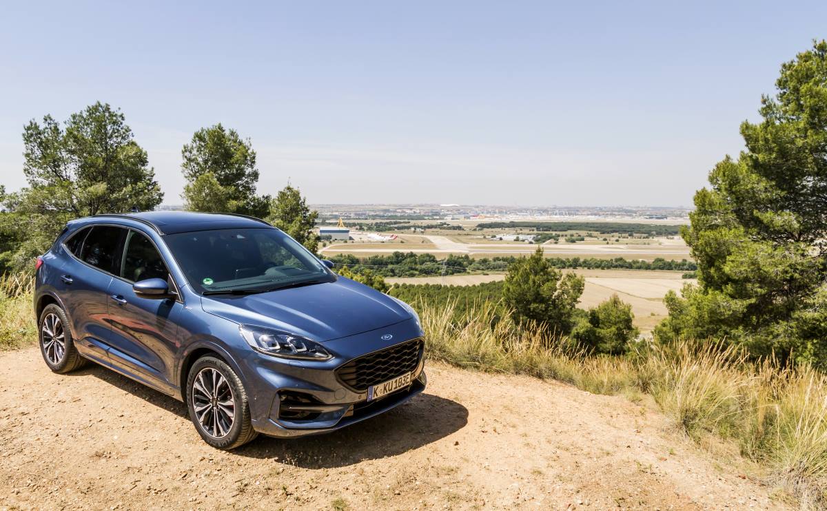 El Ford Kuga PHEV, en el puesto 12 con una frenada de 67,76 m