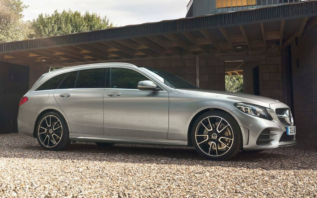 El Mercedes Benz C 300 de Estate 9G Tronic, en el puesto 5 con una frenada de 65,81 m