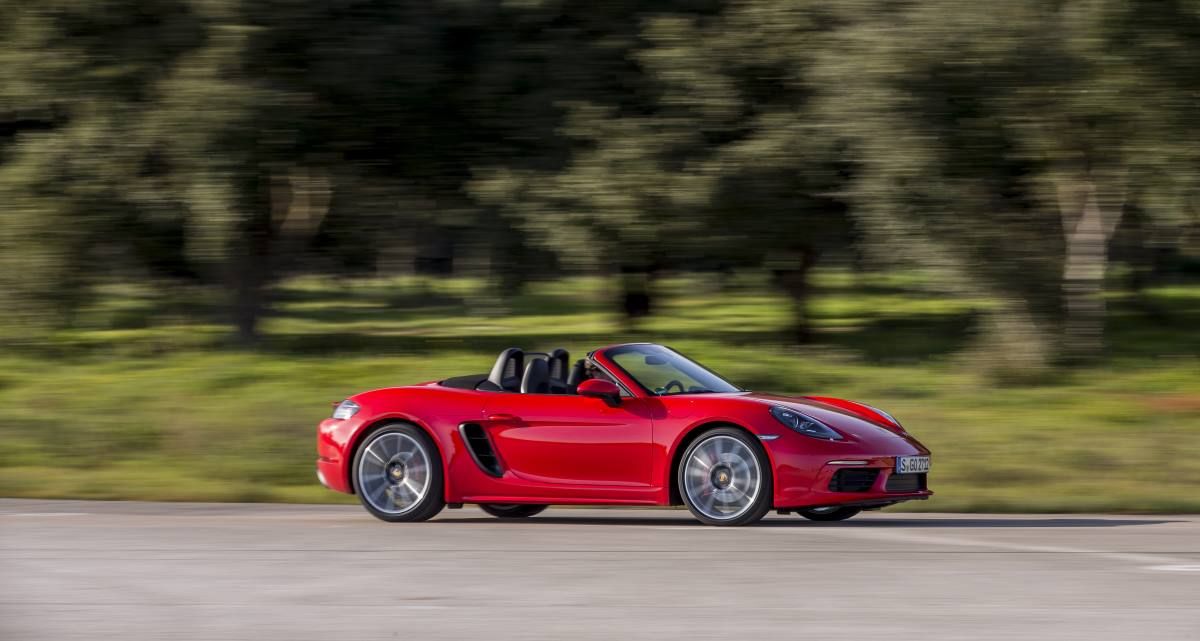 El Porsche 718 T Boxster, en el puesto 4 con una frenada de 65,74 m