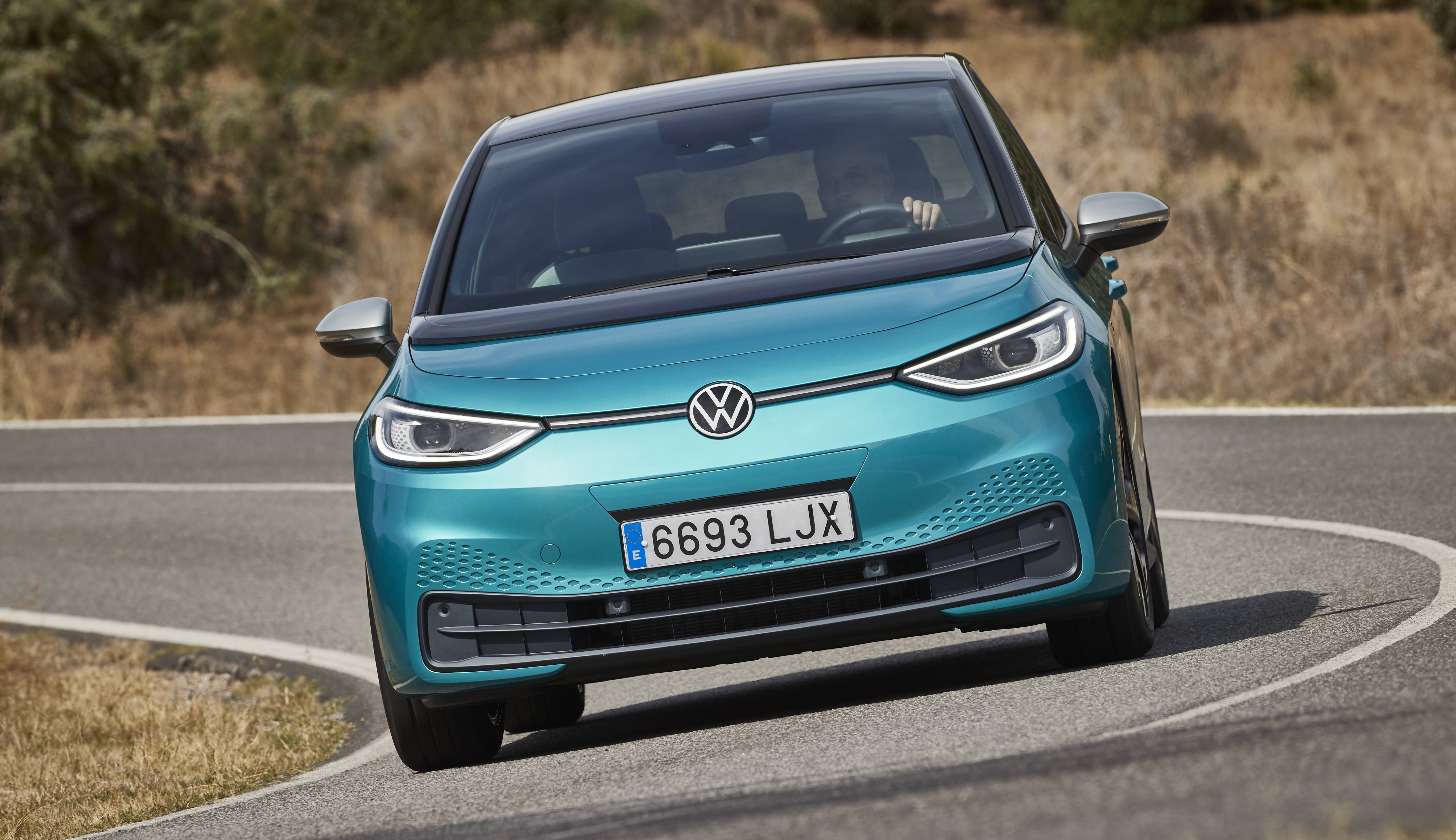 A sus mandos, el VW ID.3 ofrece una conducción de lo más agradable