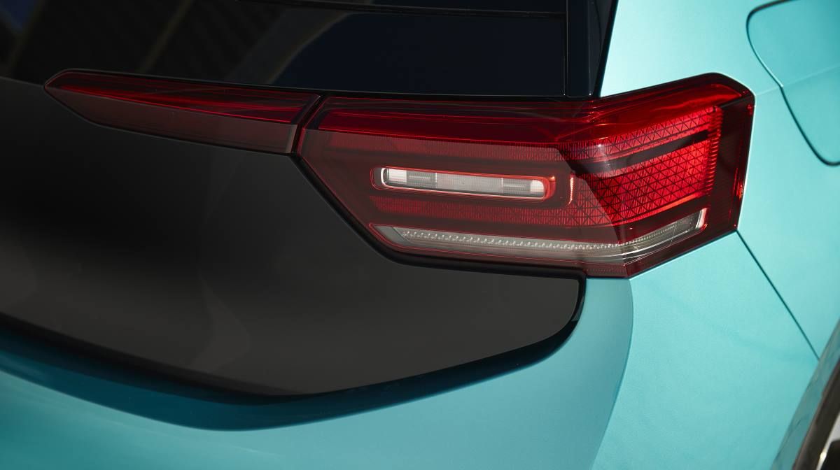 Detalle de los grupos ópticos traseros en el VW ID.3