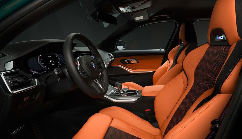 El BMW M3 Competition cuenta con asientos de reposacabezas integrados