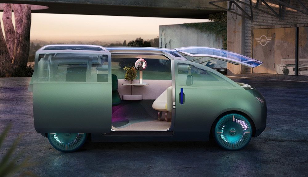 El Mini Vision Urbanaut sólo tiene una puerta corredera para acceder al interior
