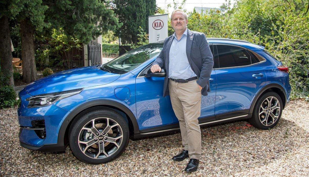 Entrevista al director general de Kia España, Eduardo Dívar.