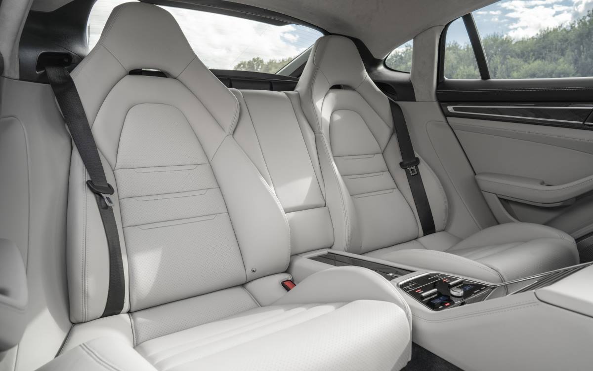 PORSCHE PANAMERA TURBO S (6)