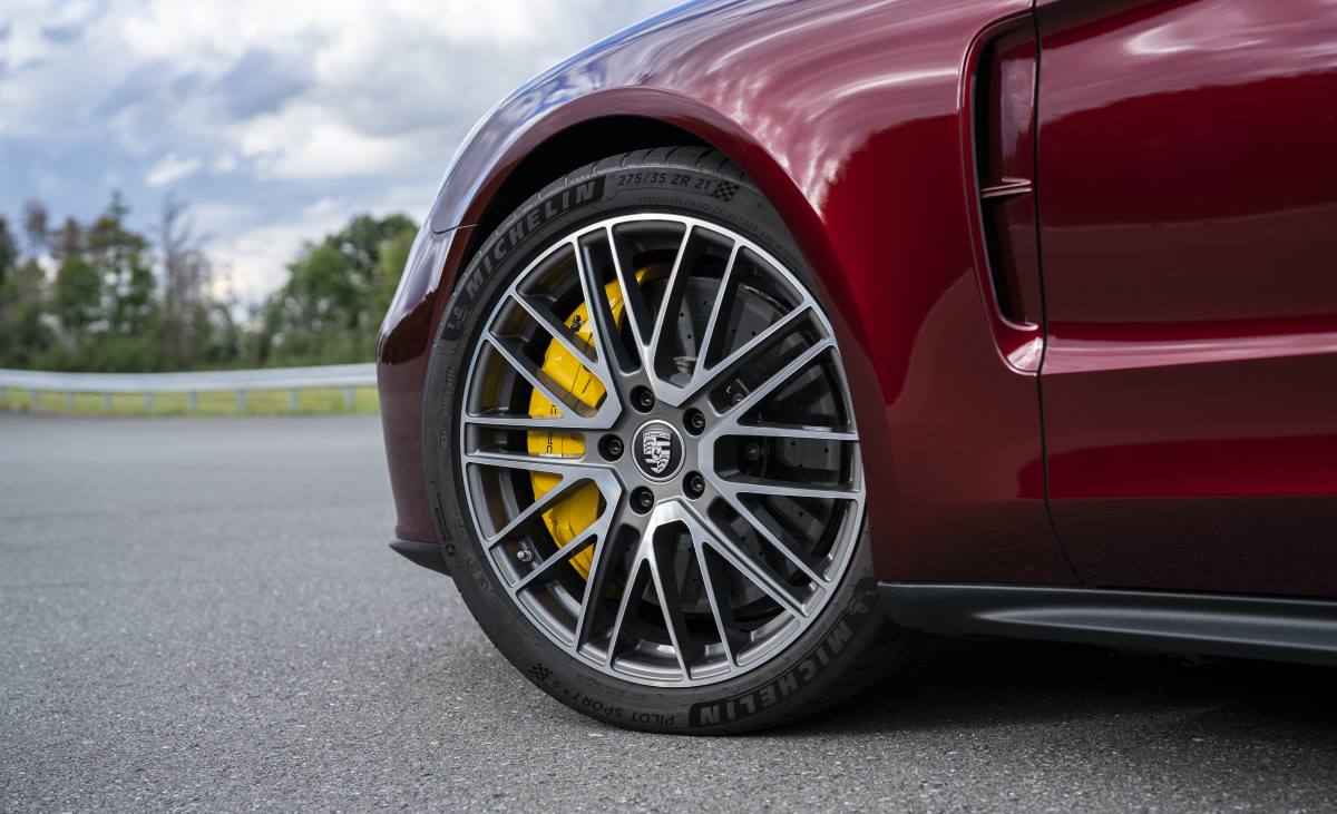 PORSCHE PANAMERA TURBO S (8)