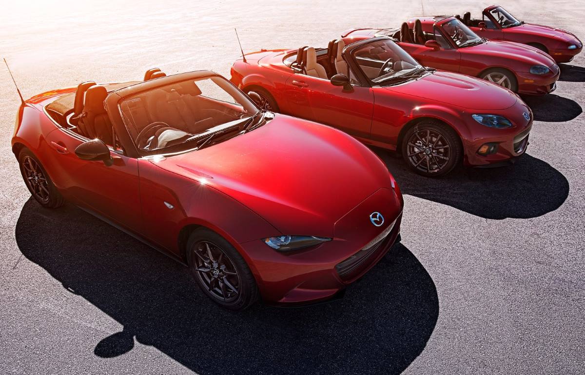 Las cuatro generaciones del Mazda MX 5
