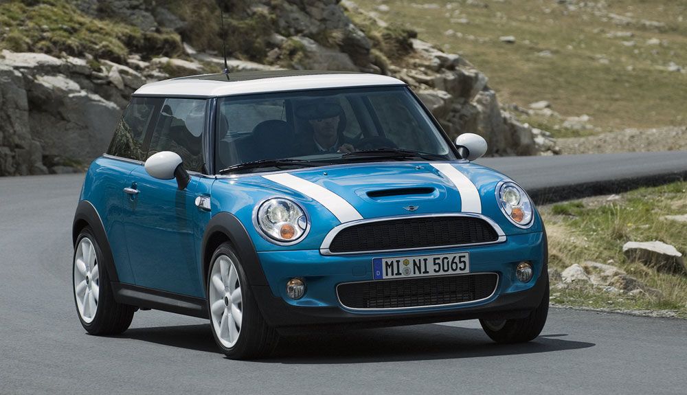 A mediados de los 2000, Maradona fue visto repetidamente con un Mini Cooper S